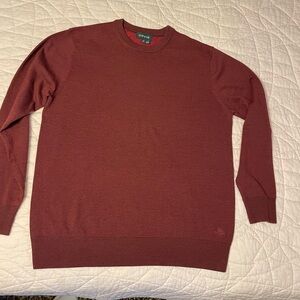 Orvis Men's Crewneck Sweater in Burgundy